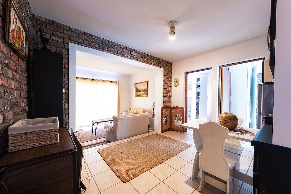 Sandpiper Guest Cottages