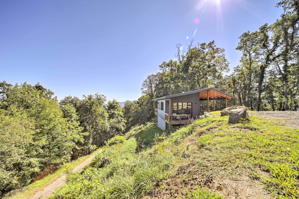 Contemporary Home w/ Deck & Mountain Views! view 4