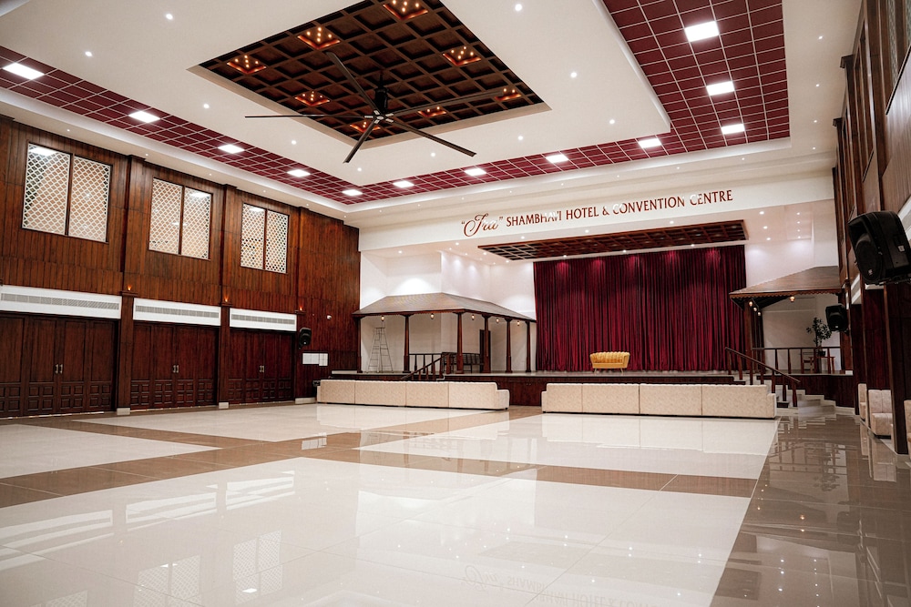 Shambhavi Hotel & Convention Centre
