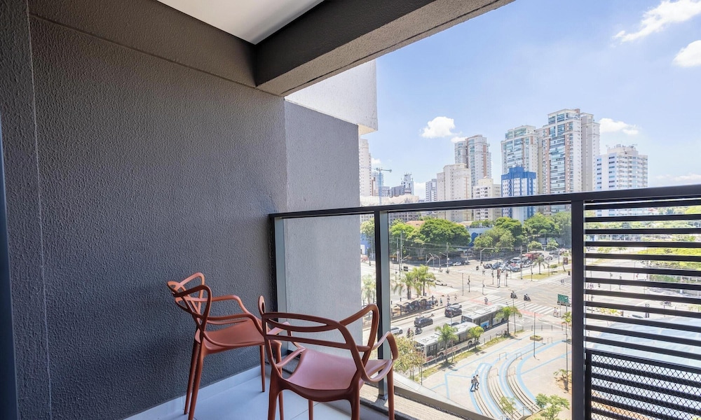 Complete Studio 120 m From the Subway Hmr0602