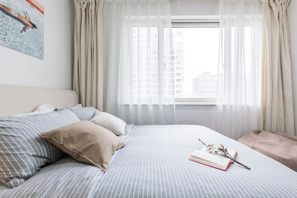 Book and Bed-People's Square