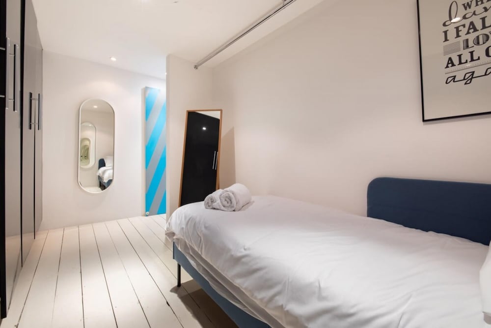 Bright Work Live Industrial Loft in Shoreditch