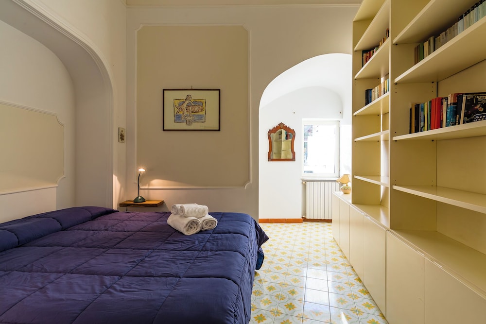 Villa Paola - Hidden Panoramic Garden and Terraces by Napoliapartments