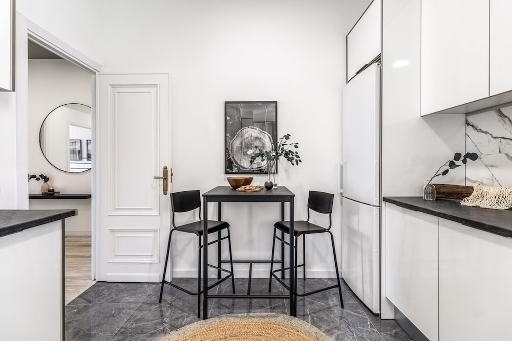 Ariege - 3 Bedrooms and Office in Trafalgar