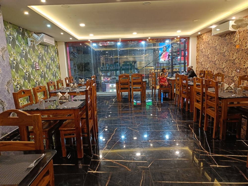 Food & Beverage