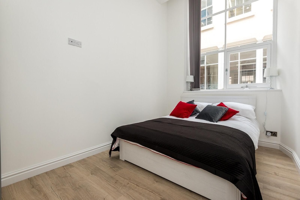 Dream Apartments Sweeting Street view 5