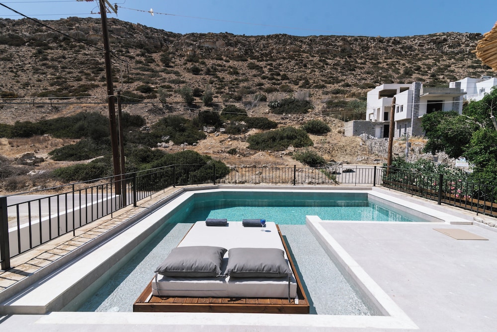 Matala Bay Apartments