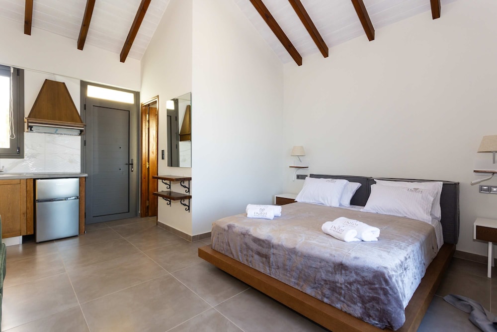 Eneos Boutique Residence - Koroni Garden Jewel