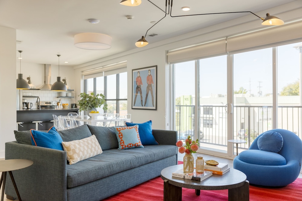 The Carter 201 by Avantstay 4BR Balcony