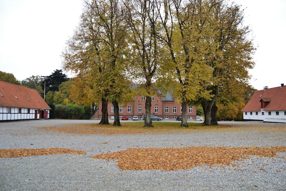 Ny Kirstineberg Gods Bed & Breakfast