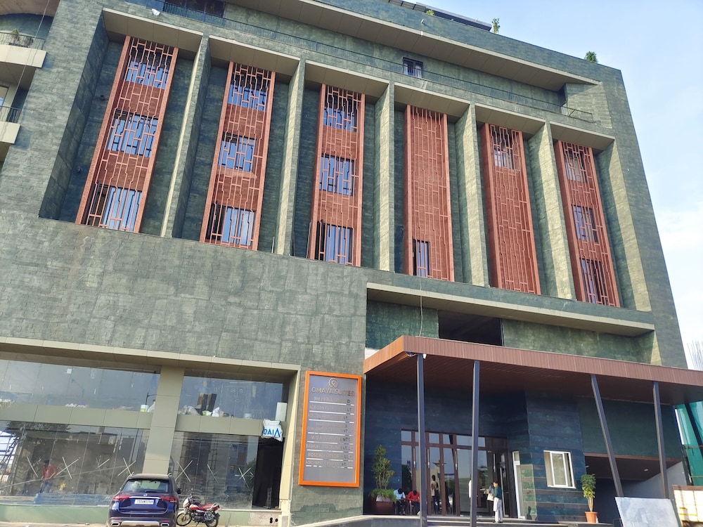 Omaya Suites