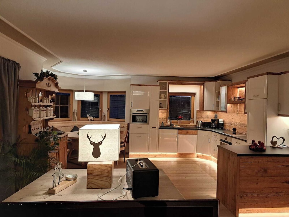 Luxury Chalet 330 m² Sauna, Jacuzzi & Mountain View