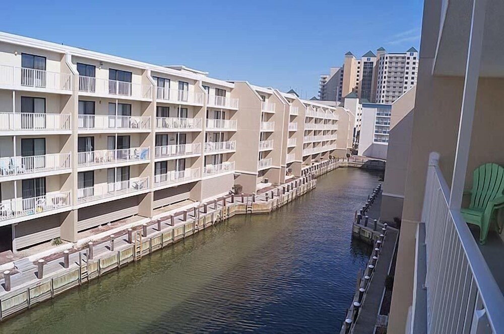 Wight Bay 460 2 Br condo by RedAwning