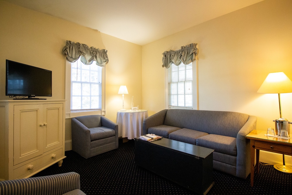 Delamater Inn