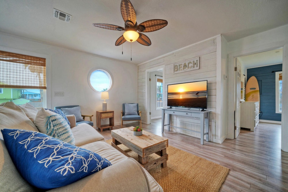 Peyton s Place by Avantstay 2 Blocks to Beach