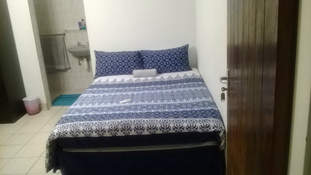 Gabzone Guesthouse view 5