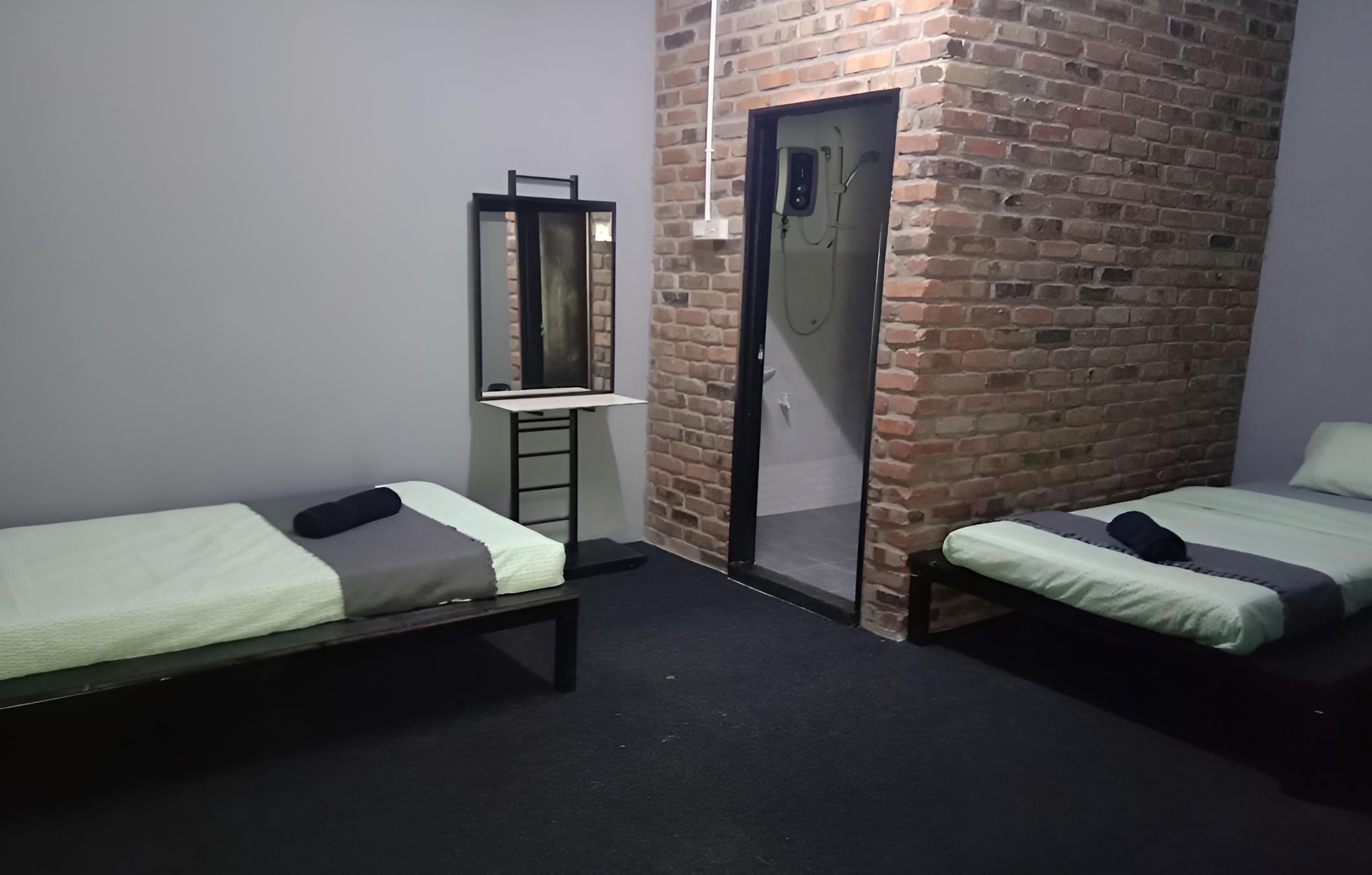 Bunker Hotel & Restaurant