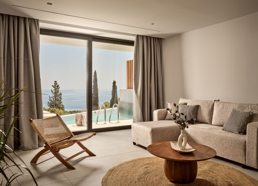 The Sall Suites Complex B - Sea Views