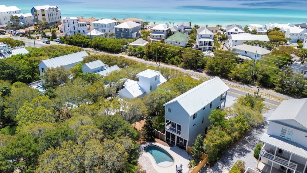 30A Beach House w/ Private Pool, Fire Pit, BBQ & Golf Cart to Rosemary Beach