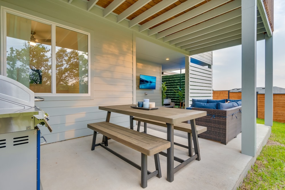 Lago Vista Home w/ Game Room Outdoor Tub! - Property Image 43