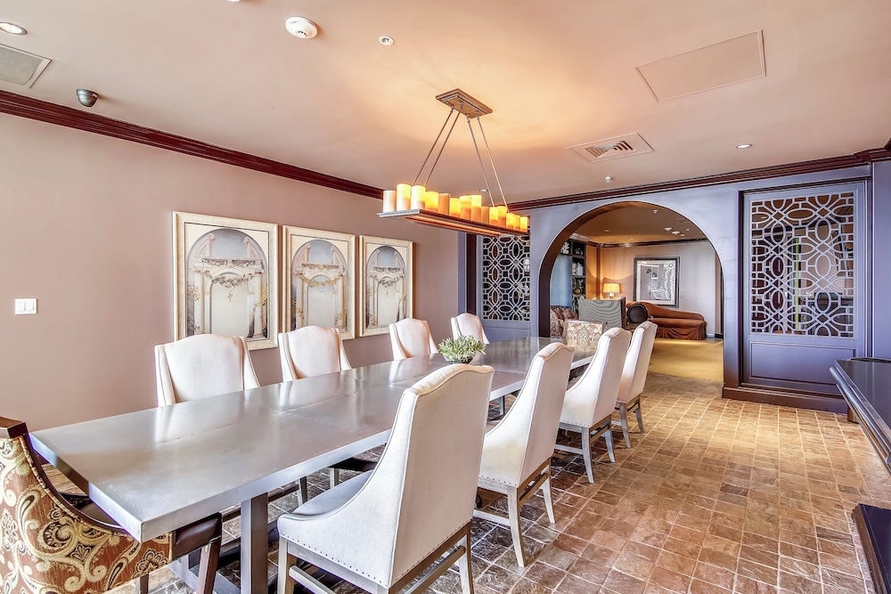 Western Waves by Ryson Vacation Rentals