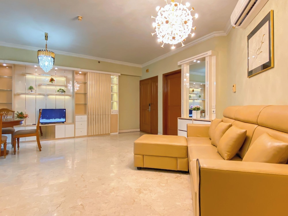Elegant And Homey 3Br Puri Casablanca Apartment
