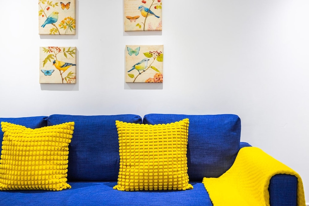 3 Bed 3 Bathroom Flat in Kensington B