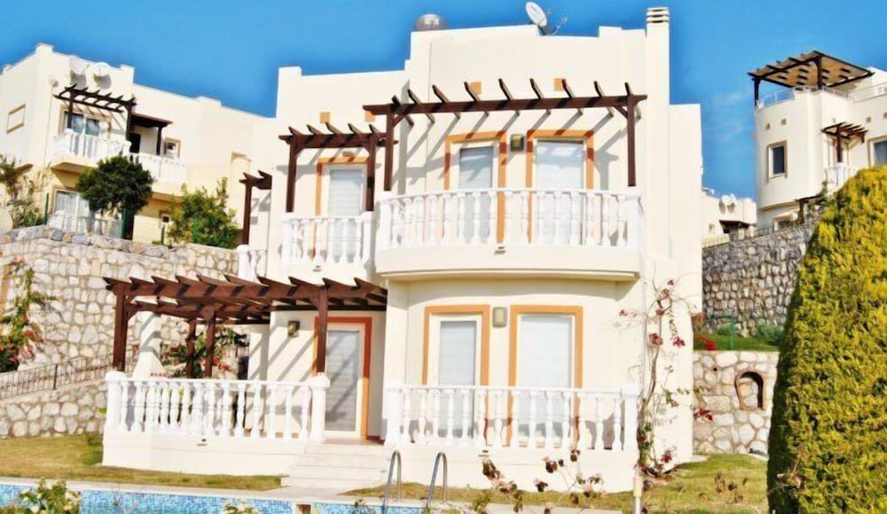 Turquoise Residence 3 Bedrooms with Pool