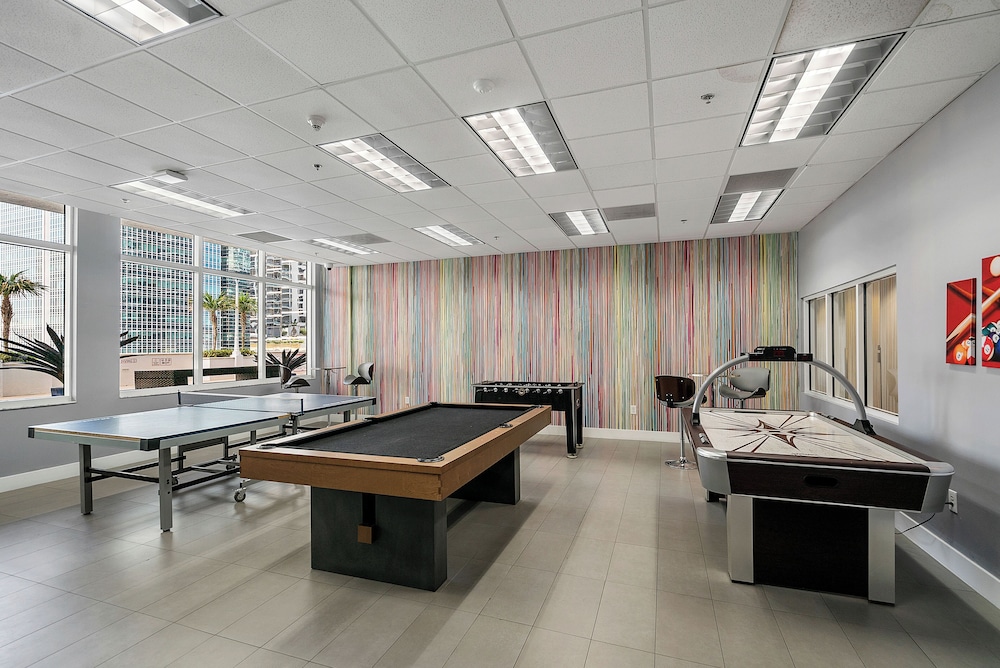Brickell High-Floor Luxury Condo
