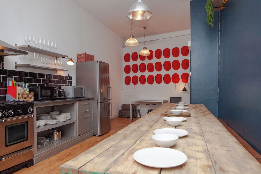 higgihaus 107 Sleeps 4 Monday - Friday