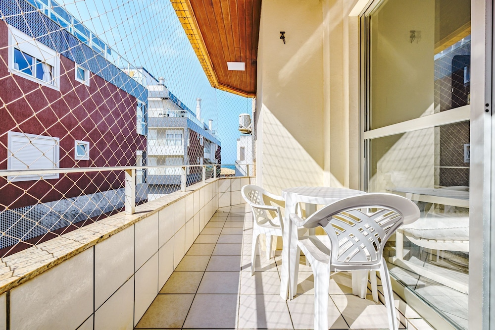 Apt w/ Balcony 250m Mariscal Beach Cra304