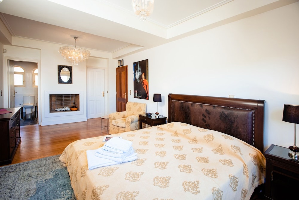 South Blue Tranquil Villa