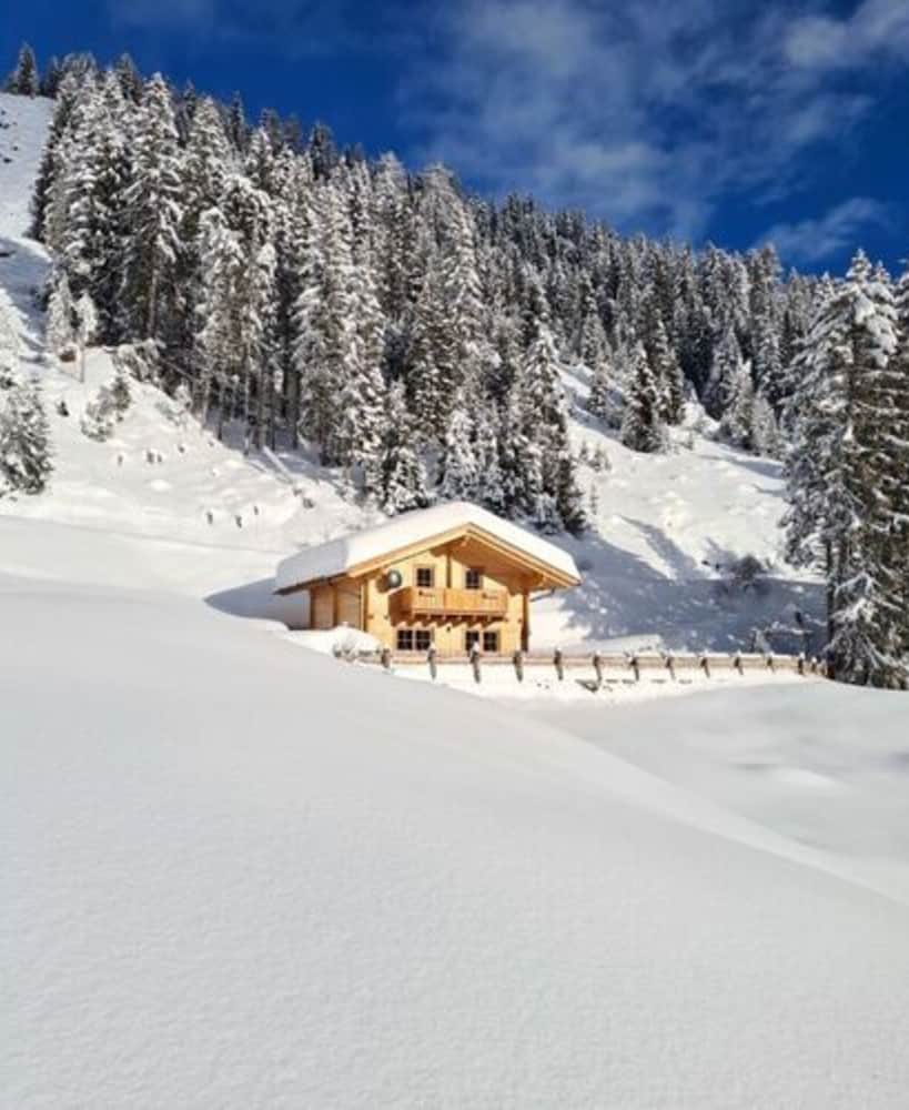 Hackihutte Mountain hut