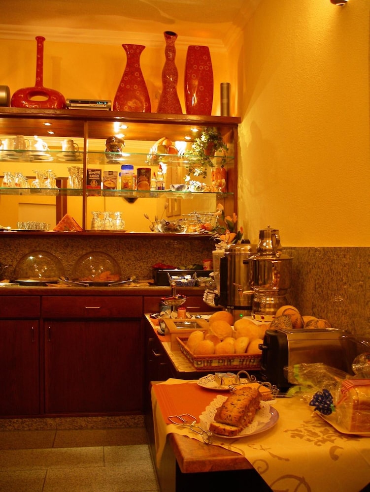Frankfurt Vacations - Hotel Elbe - Property Image 5