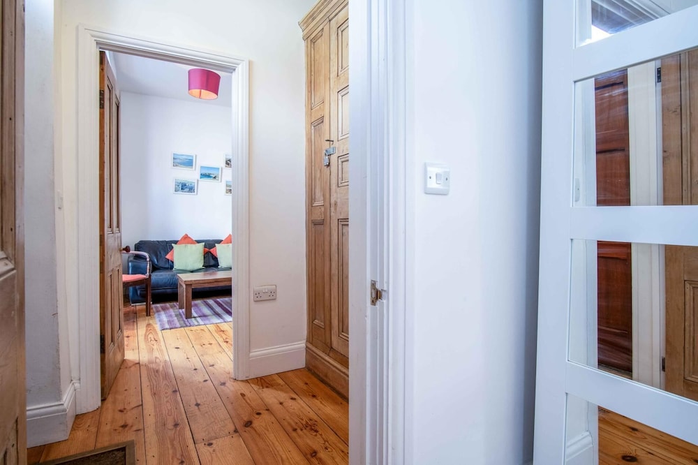 Sea Glass - 2 Bedroom Apartment - Manorbier