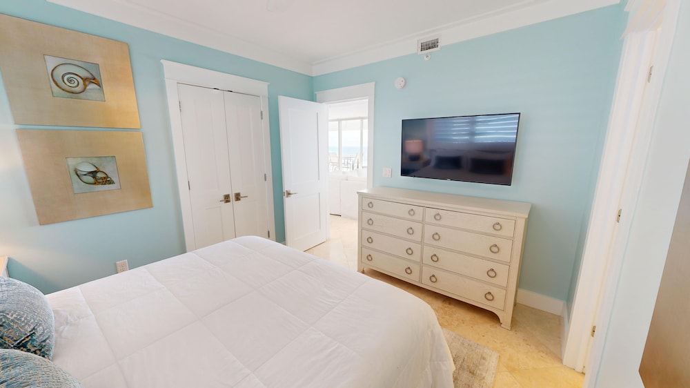 Oceania 602 3 Bedroom Condo