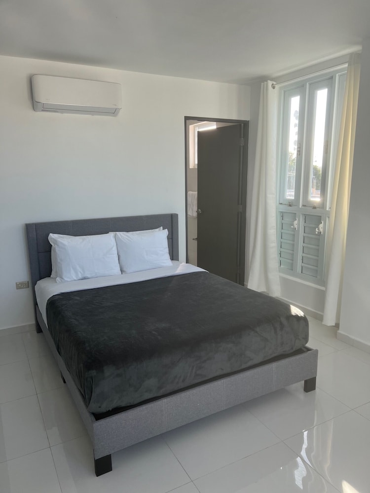 Arecibo Hotel 4301