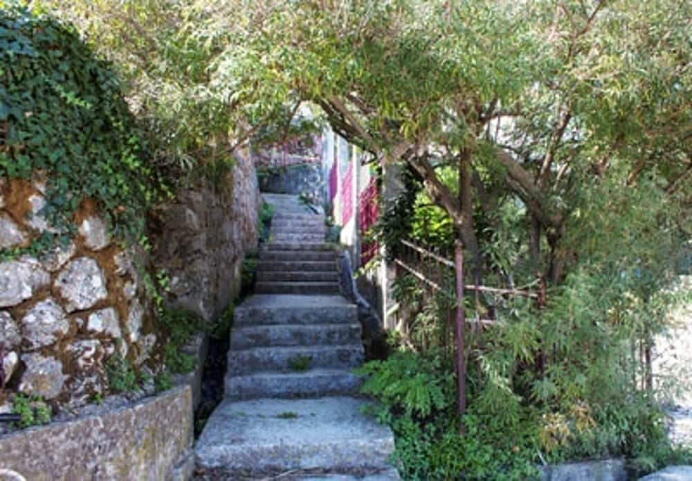 Detached Villa/njivice/sleeps6/stunning Views/wifi