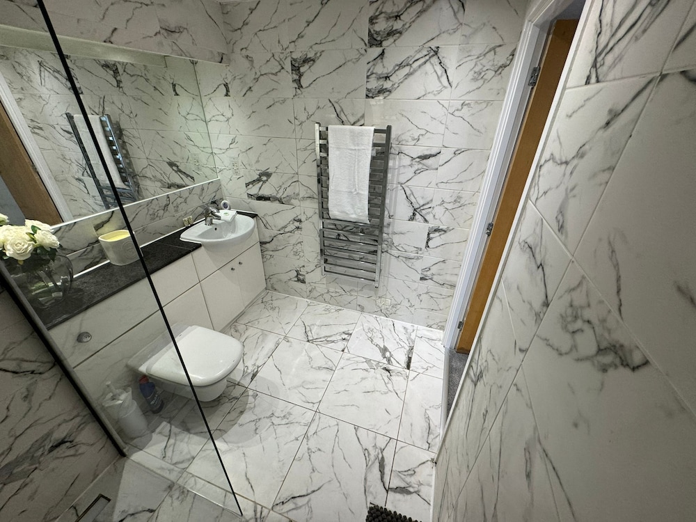 Luxury Loft Style 2 Bed Apartment Next to Excel/o2