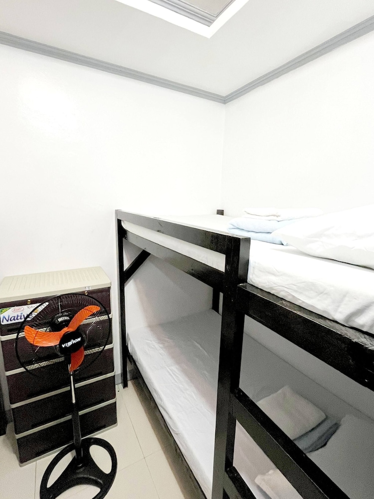 Transient House In Baguio Unit 204