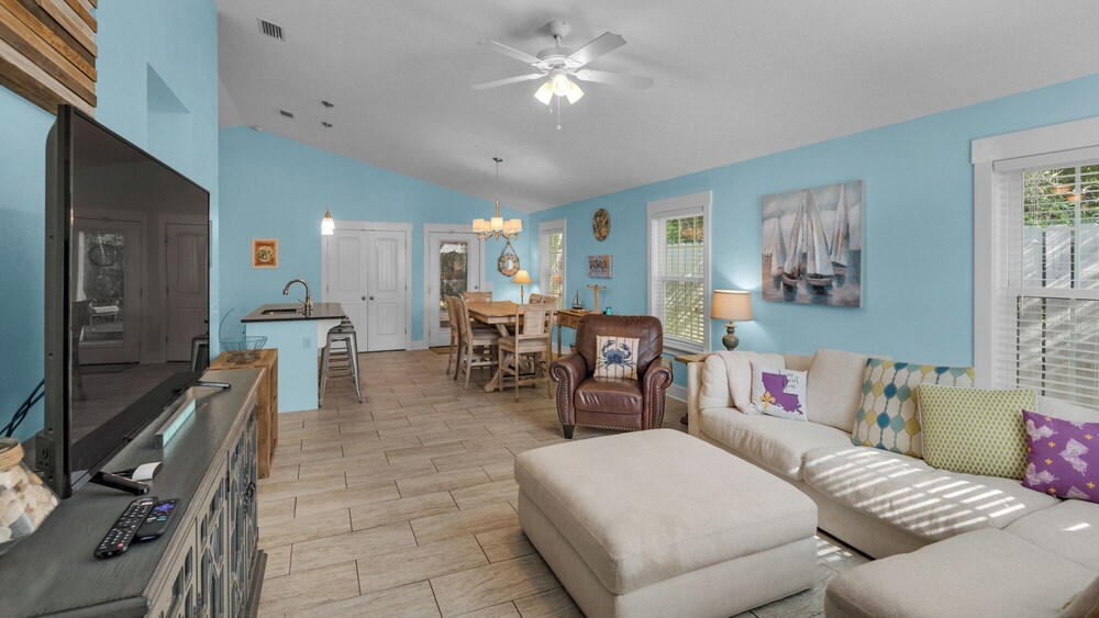 Pet Friendly! In Panama City Beach; Minutes to Beach & Pier Park view 4