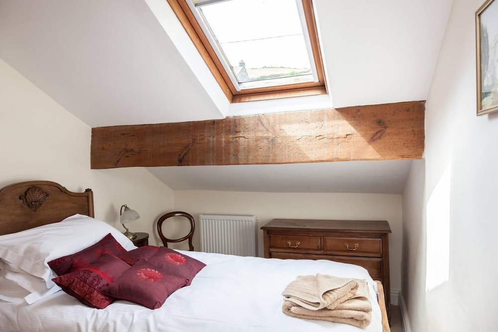 Stunning 8 Beds Country Retreat nr Richmond view 4