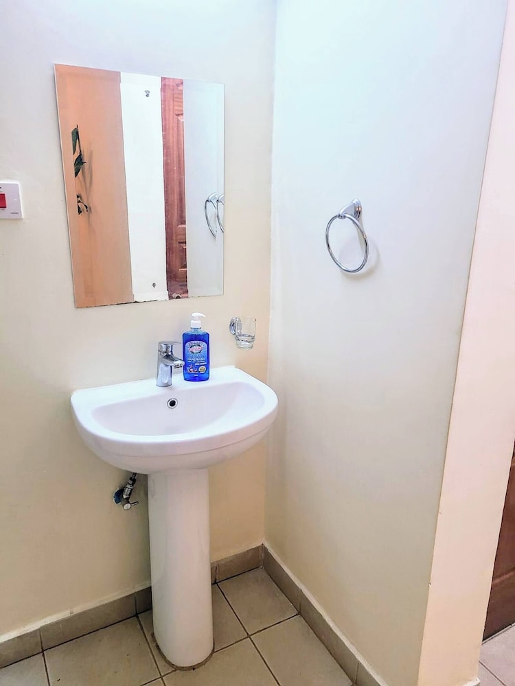 Elegant Urban Hideaway- 2 Bedroom Near Kilimani
