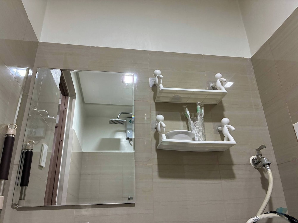 Peaceful Pasay Getaway - Private Studio With Pool