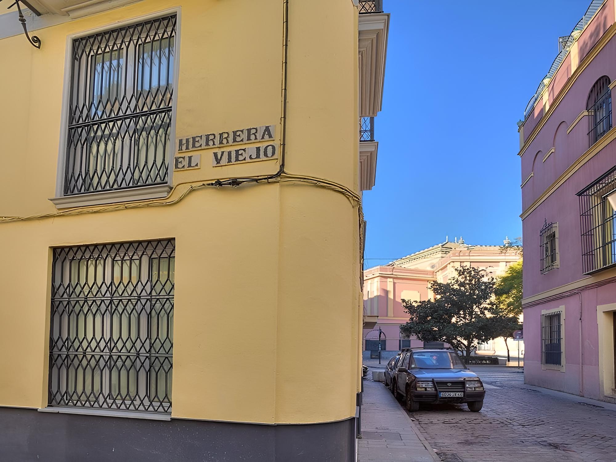 Reservaloen Casa del Museo / Topibe SL