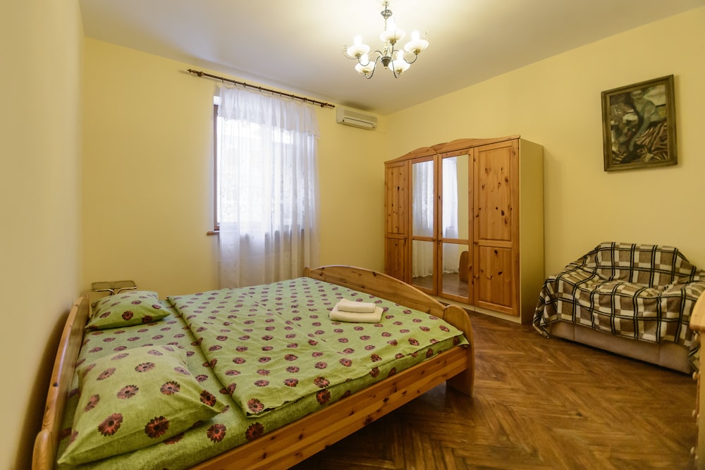 Kiev Accommodation Hotel Service
