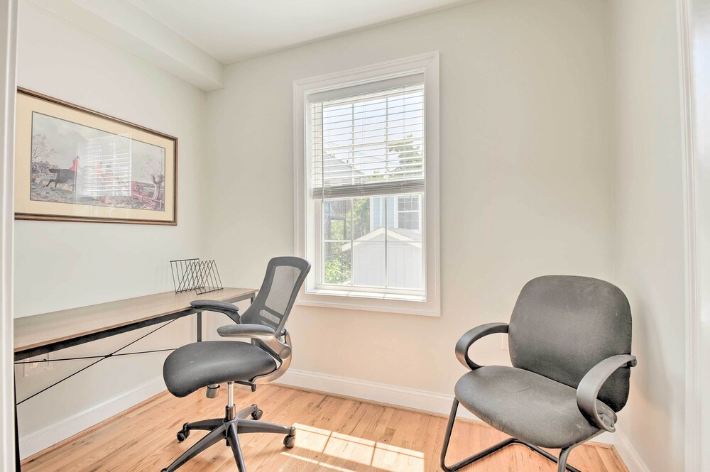6 Mi to Capitol Hill: Spacious Family Home in DC