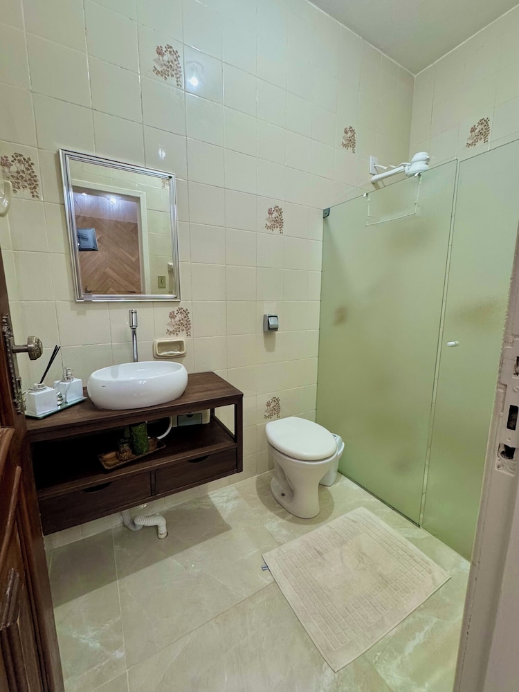 Prado Guest House