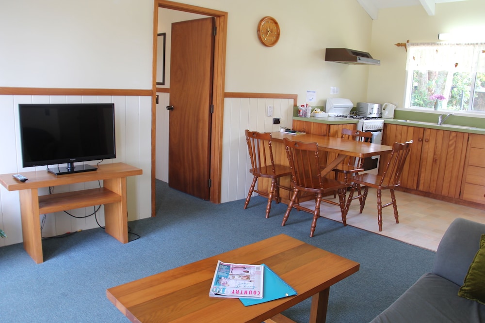Saints Holiday Apartments view 3