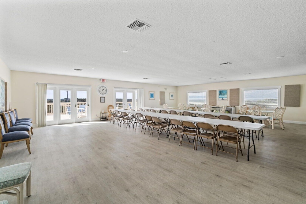 Blessed By The Sea Crescent Beach Activities 2 Bedroom Home